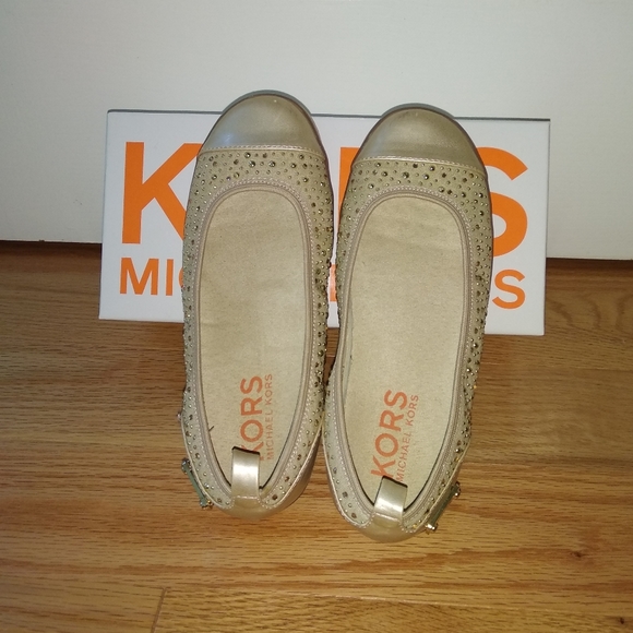 MICHEAL KORS Natural Gold Capri Flats - Picture 2 of 13